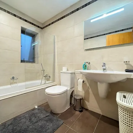 Sea Breeze Terrace - *