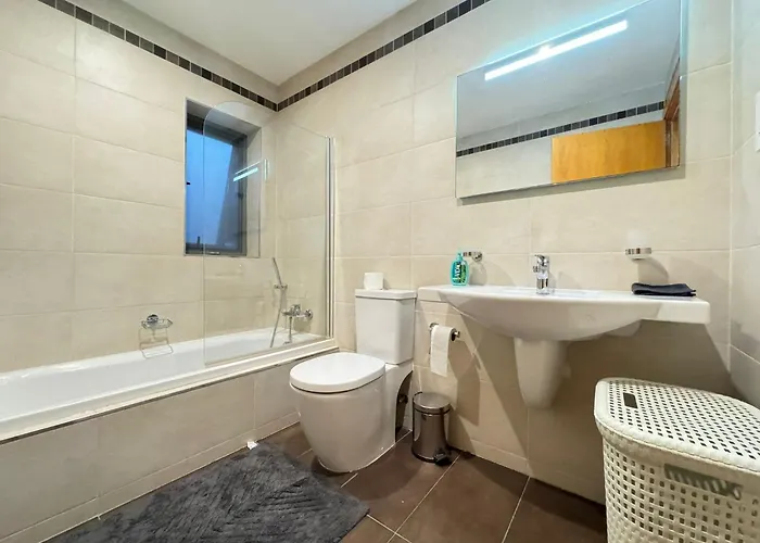 Sea Breeze Terrace - *